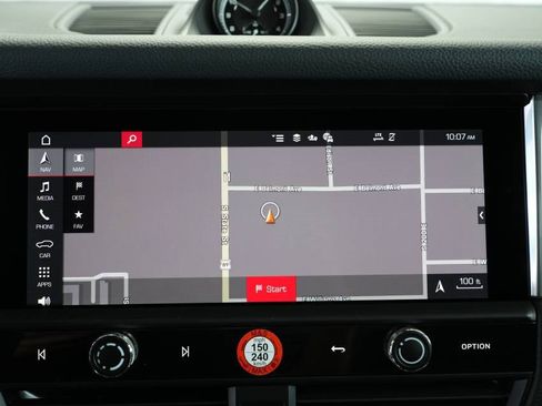 New 2025 Porsche Macan image 20