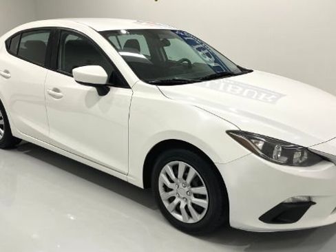 Used 2016 MAZDA MAZDA3 i Sport FWD image 11