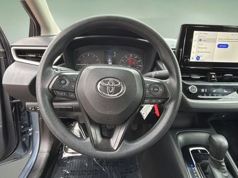 Used 2023 Toyota Corolla LE image 11