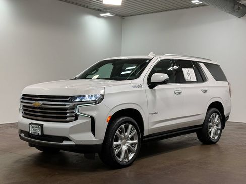 Used 2021 Chevrolet Tahoe High Country w/ Premium Package AWD/4WD image 7