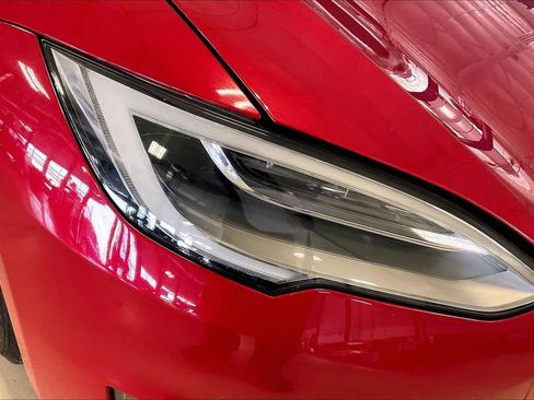 Used 2021 Tesla Model S Plaid image 24