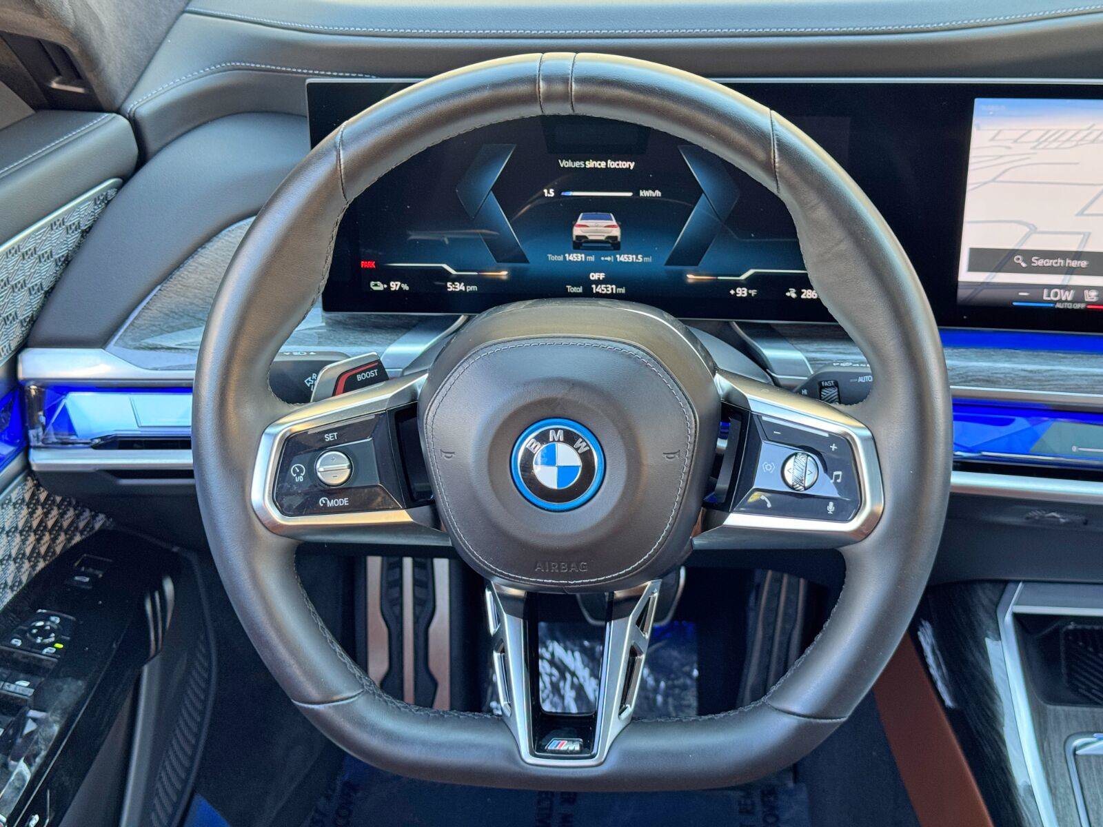 Used 2024 BMW i7 xDrive60 AWD/4WD image 22
