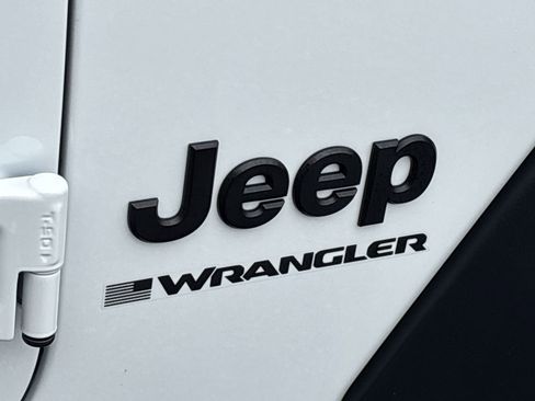 Used 2024 Jeep Wrangler Sport image 9