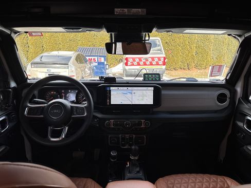 Used 2024 Jeep Wrangler Sahara w/ Technology Group image 15