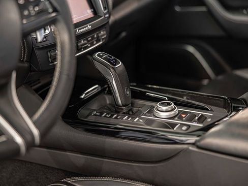 Used 2019 Maserati Levante S GranSport AWD/4WD image 23