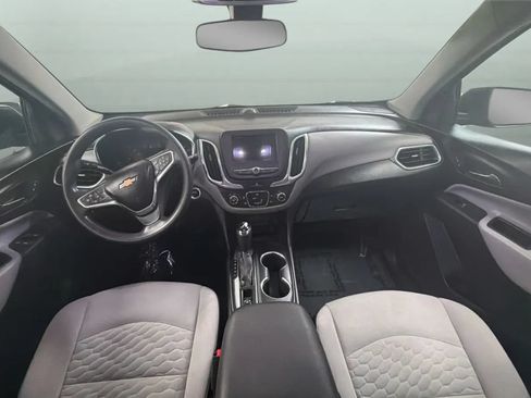 Used 2019 Chevrolet Equinox LS FWD image 9