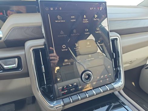 New 2026 GMC Yukon Denali w/ Denali Reserve Package AWD/4WD image 19