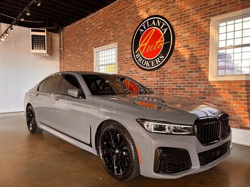 Used 2022 BMW 750i xDrive w/ Executive Package image 33