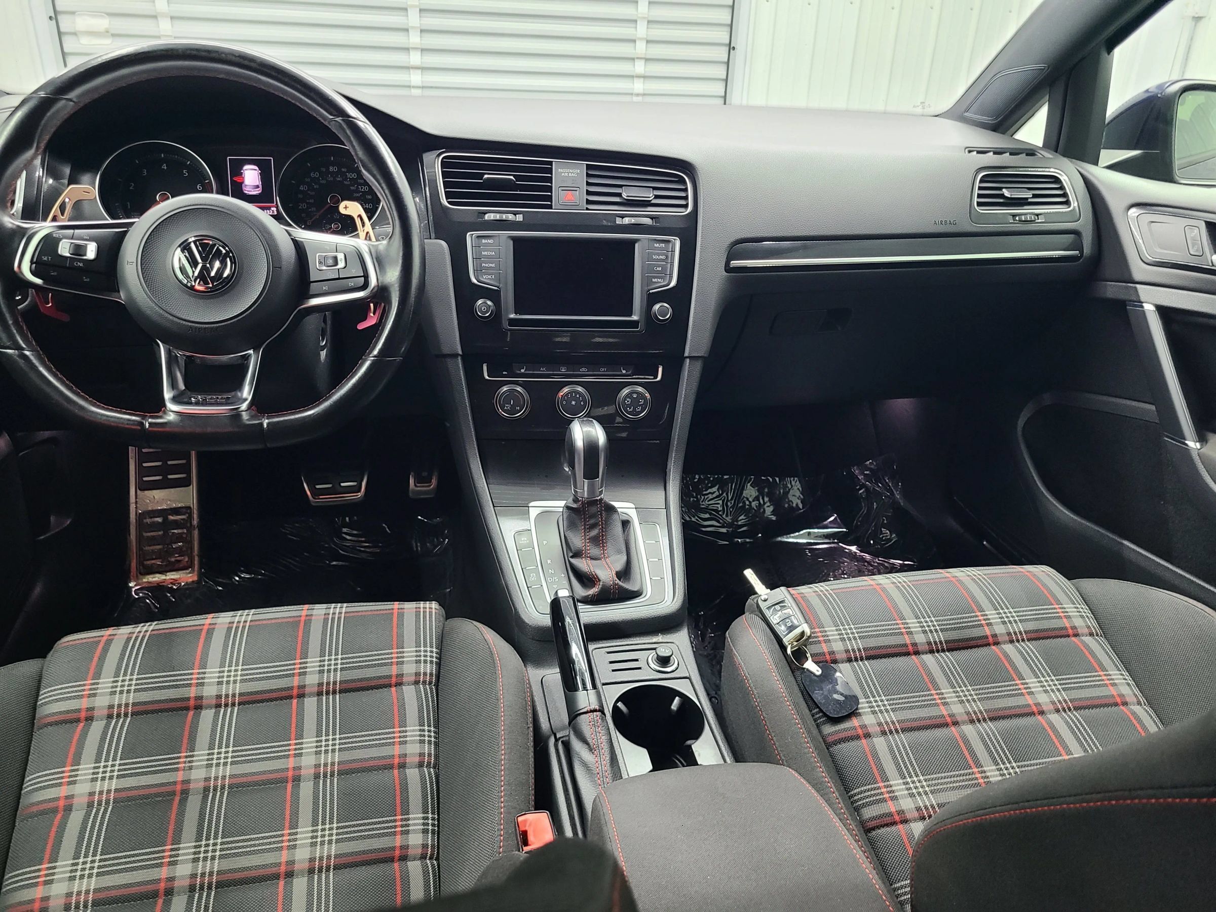 Used 2017 Volkswagen GTI S FWD image 2