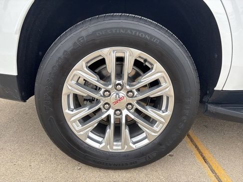 Used 2021 GMC Yukon SLT w/ SLT Luxury Plus Package image 9