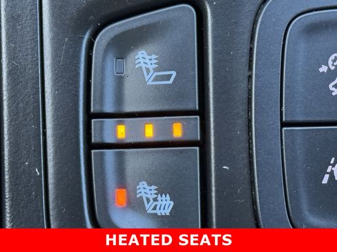 Used 2023 GMC Terrain SLE w/ Driver Convenience Package image 18