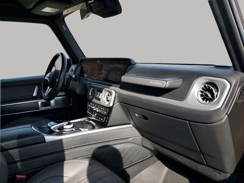 Used 2022 Mercedes-Benz G 550 image 13