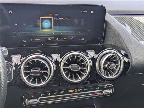 Used 2022 Mercedes-Benz GLA 250 image 14