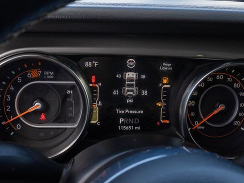Used 2020 Jeep Wrangler Unlimited Sahara AWD/4WD image 28