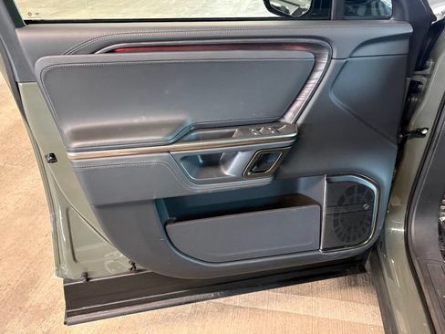 Used 2023 Rivian R1S Launch Edition AWD/4WD image 19