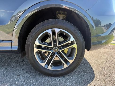 Used 2025 Audi Q5 Premium Plus w/ Premium Plus AWD/4WD image 15