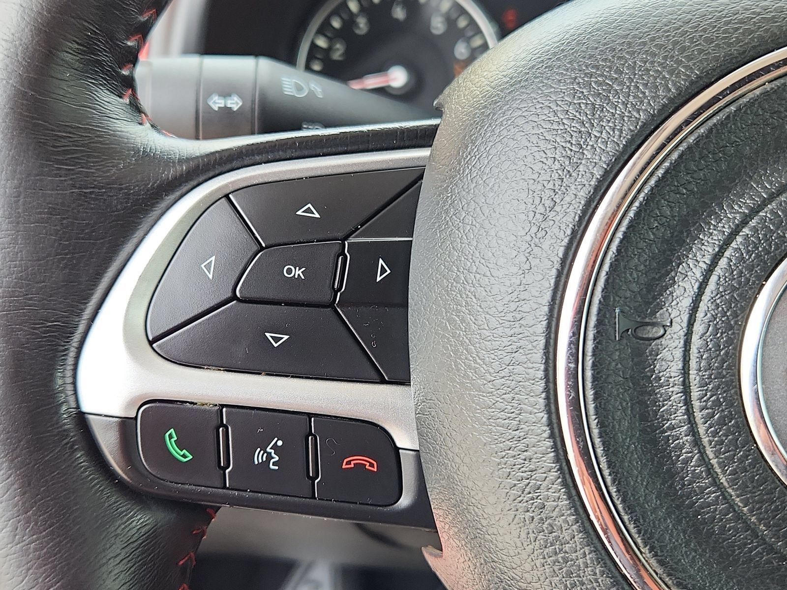 Used 2018 Jeep Renegade Trailhawk AWD/4WD image 20