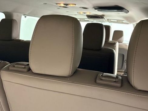 Used 2020 Nissan NV 3500 SL image 21