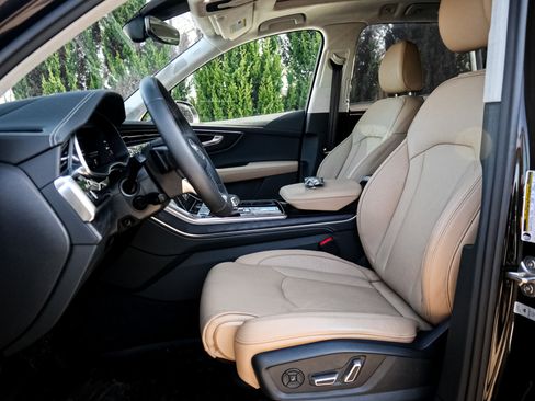 Used 2025 Audi Q7 3.0T Prestige image 7