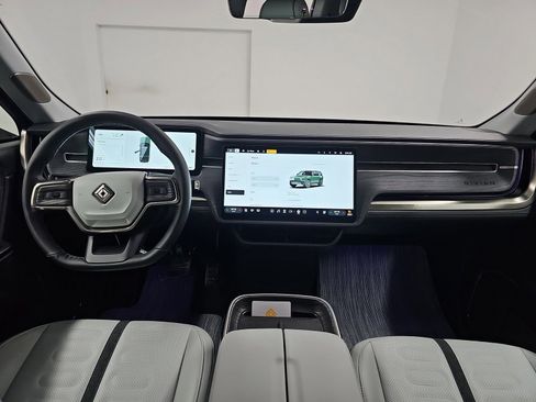 Used 2025 Rivian R1S Adventure image 27