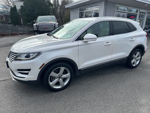 Used 2018 Lincoln MKC Premiere image 9