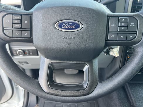 New 2026 Ford F250 XL w/ XL Chrome Package AWD/4WD image 9
