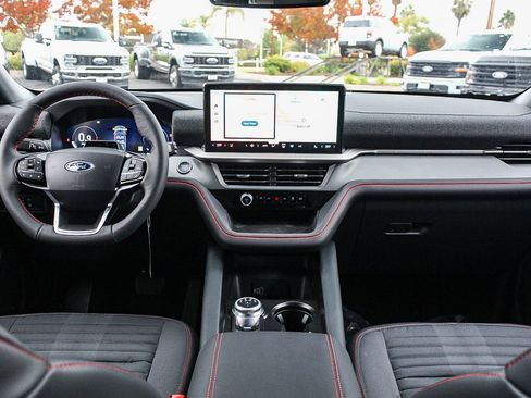 New 2026 Ford Explorer ST-Line w/ ST-Line Street Pack image 13