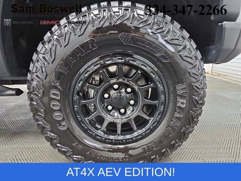 Used 2024 GMC Canyon AT4X w/ AT4X AEV Edition AWD/4WD image 48