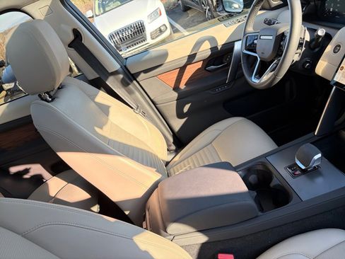 Used 2024 Land Rover Discovery Sport S image 36