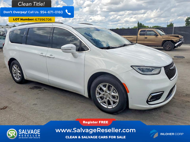 Used 2022 Chrysler Pacifica Touring-L FWD image 5