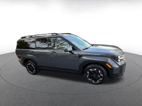 Used 2025 Hyundai Santa Fe SEL image 2