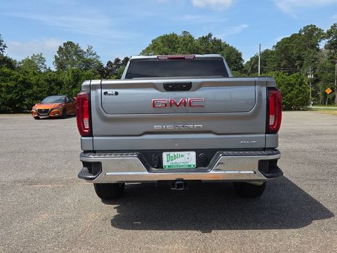 Certified 2026 GMC Sierra 1500 SLT AWD/4WD image 9