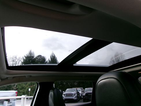 Used 2018 Jeep Cherokee Limited image 8