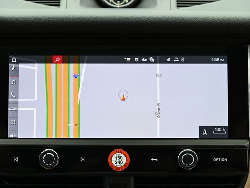 Used 2025 Porsche Macan image 43