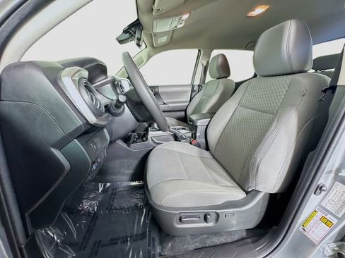 Used 2023 Toyota Tacoma SR5 AWD/4WD image 17
