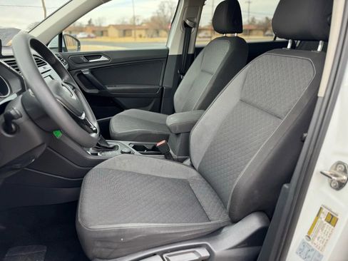 Used 2021 Volkswagen Tiguan S image 11