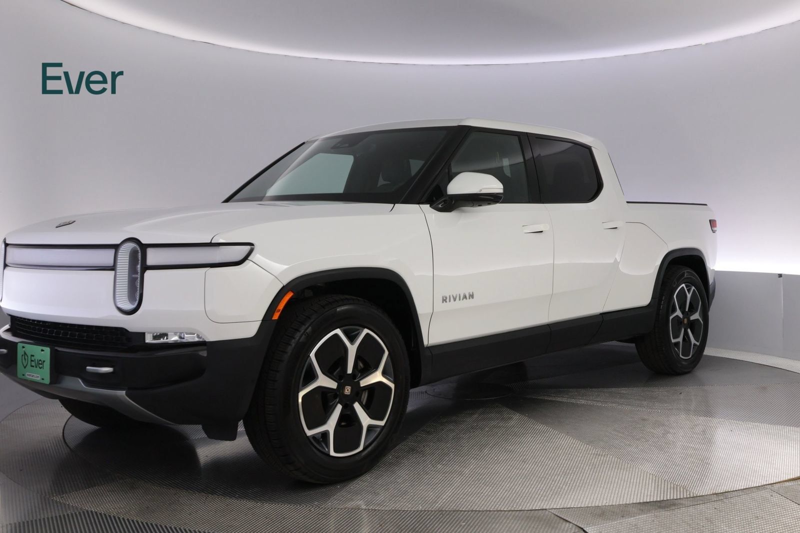 Used 2023 Rivian R1T Adventure Dual AWD/4WD image 2