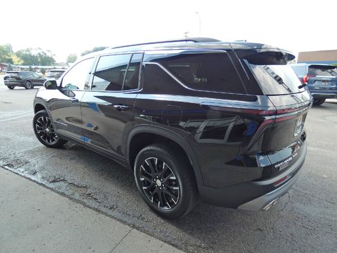 New 2026 Chevrolet Traverse LT w/ Sun and Wheel Package AWD/4WD image 10