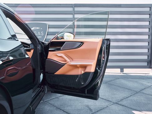 Used 2026 Ferrari Purosangue image 32