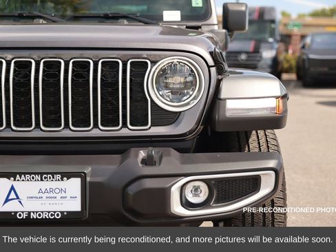 Used 2025 Jeep Wrangler Unlimited Sahara w/ Safety Group image 5