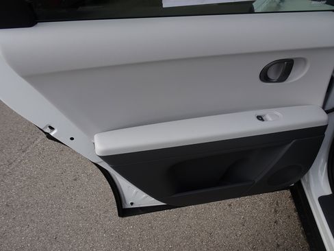 New 2026 Hyundai Ioniq 5 SEL image 16