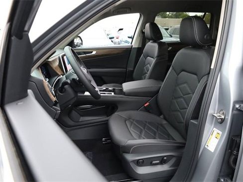 New 2026 Volkswagen Atlas SE image 10