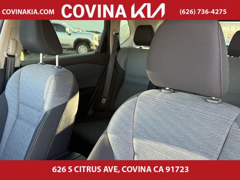 Used 2023 Nissan Rogue SV image 16