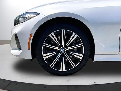 Used 2025 BMW 330i xDrive Sedan AWD/4WD image 33