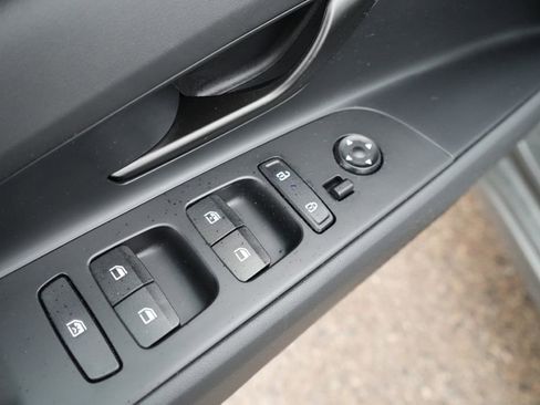 Certified 2025 Hyundai Elantra SEL image 20