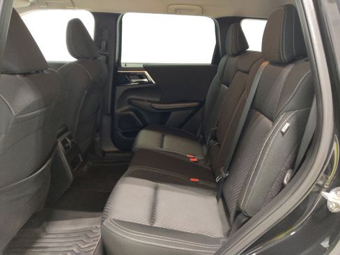 Used 2022 Mitsubishi Outlander ES AWD/4WD image 18
