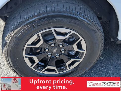 Used 2023 Ford F150 Lightning XLT AWD/4WD image 9