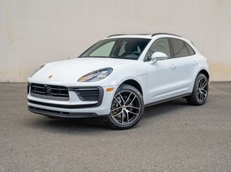 Certified 2025 Porsche Macan video 1