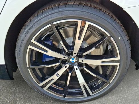 New 2026 BMW 550e xDrive 550e xDrive image 8