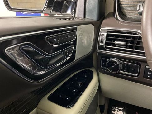 Used 2021 Lincoln Navigator Black Label w/ Cargo Convenience Package image 19